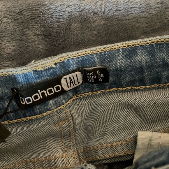 Mom Jeans - Picture 2 of 5